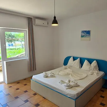 Casa Delfinul Albastru-2